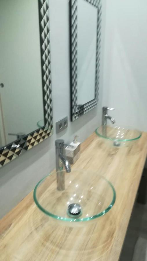 Appartement Terrasse Dans Palace Centre Ville مينتون المظهر الخارجي الصورة