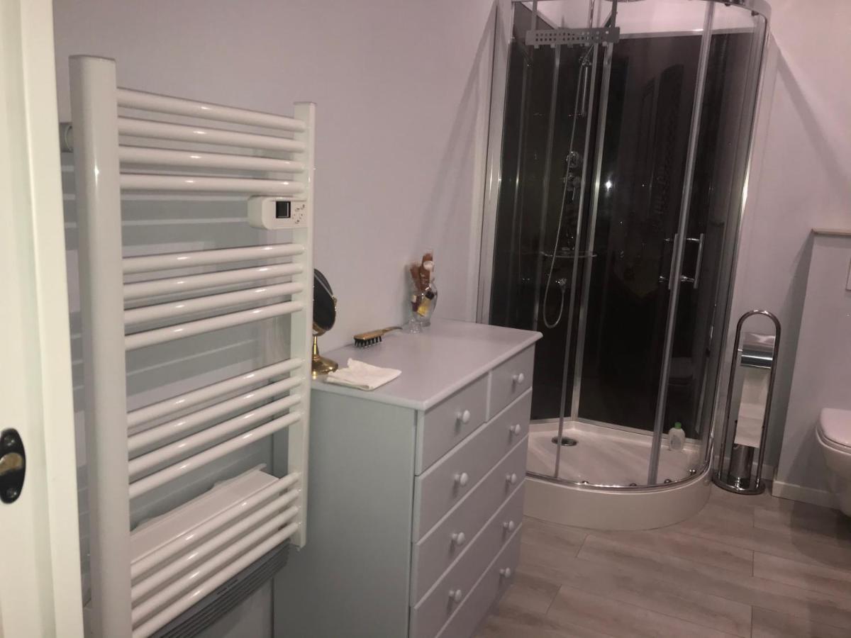 Appartement Terrasse Dans Palace Centre Ville مينتون المظهر الخارجي الصورة