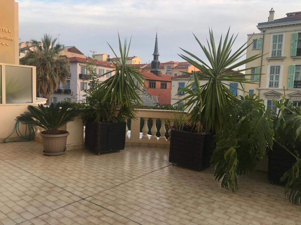 Appartement Terrasse Dans Palace Centre Ville مينتون المظهر الخارجي الصورة